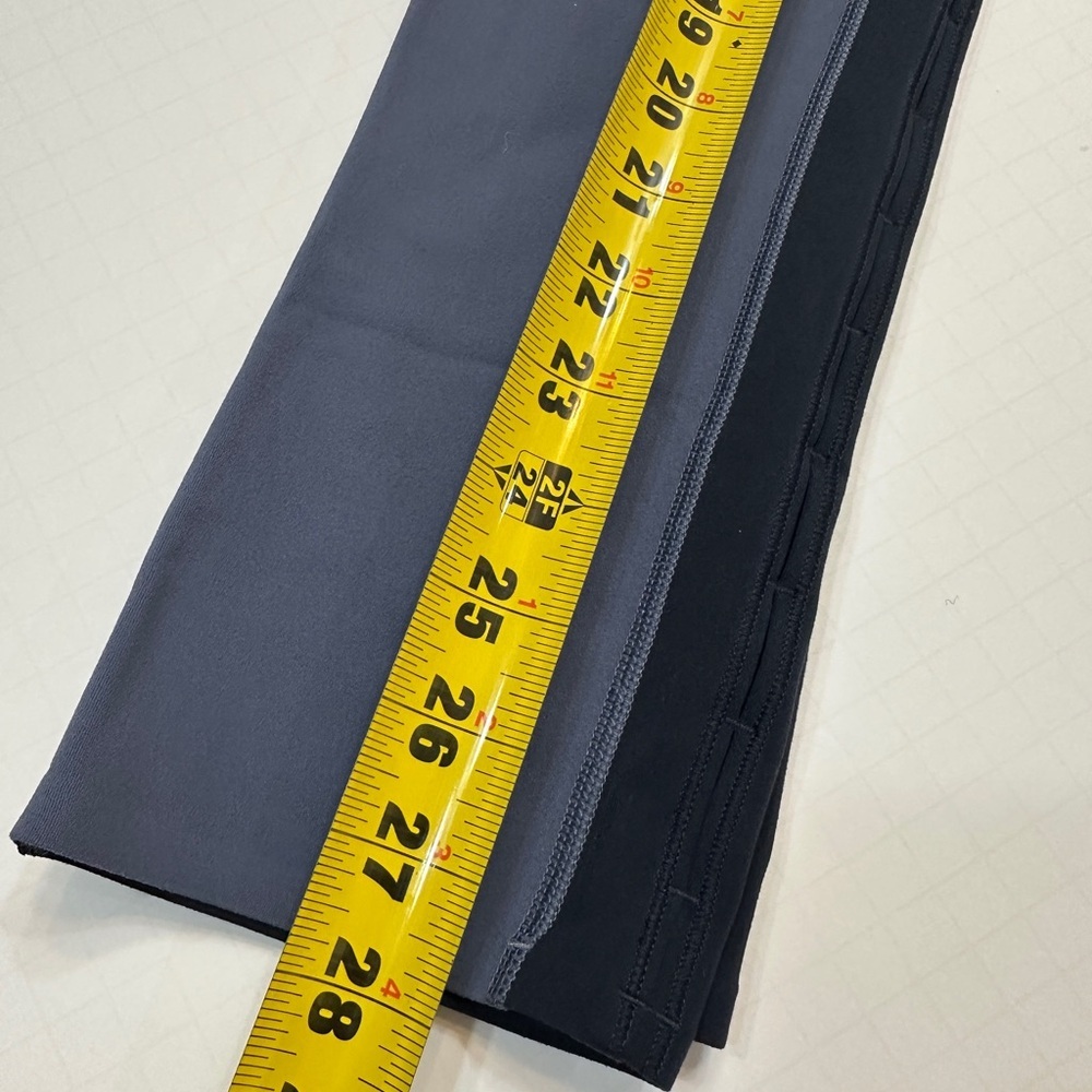 Athleta Horizon Scallop Capri Stormy Sky Small - Picture 11 of 12